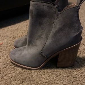Ugg heeled suede boot